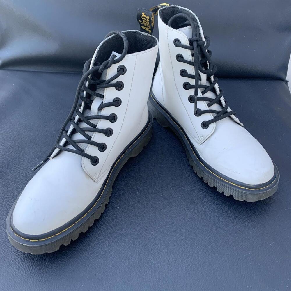 Dr Martens White Boots Sz 8 Womens